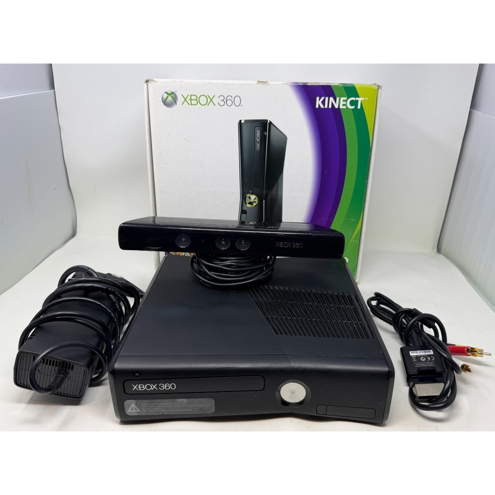 Microsoft Xbox 360 S Console Bundle 2 Controllers Kinect Call of Duty FIFA 17